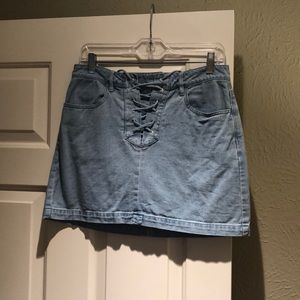 Kendall and Kylie Women’s Jean skirt